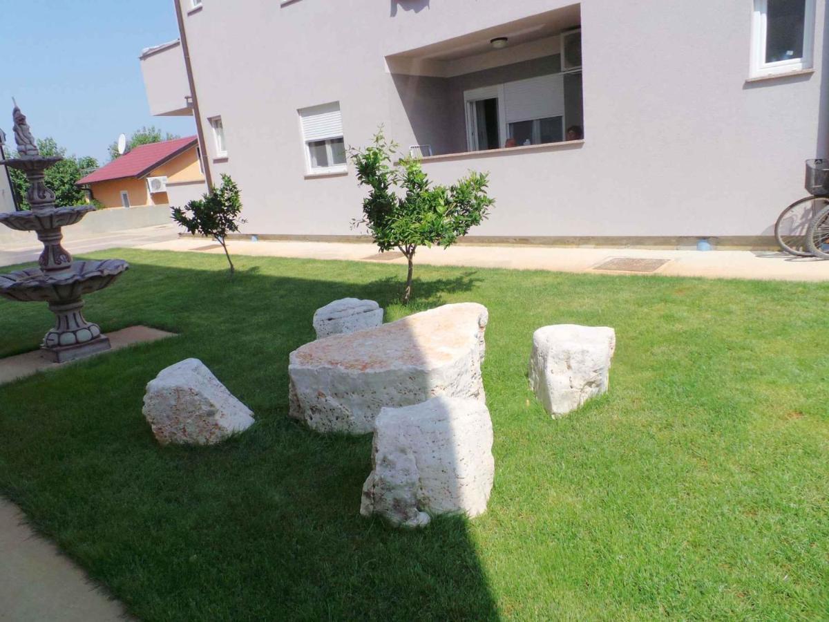 Apartments In Peroj/Istrien 34288 外观 照片